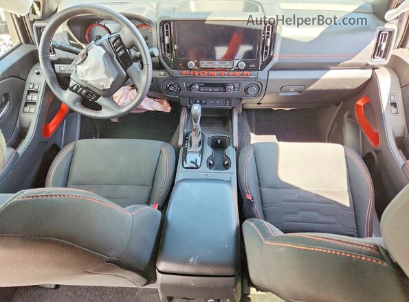 1N6ED1EKXSN618648 2025 NISSAN FRONTIER Серый Вид панели приборов