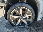 2024 Volkswagen Id.4 S White vin: 1V25MPE81RC009673 Damage: Left Front Tire, Cut, Replacement Required