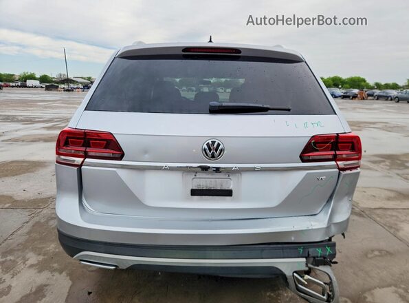 1V2AR2CA0JC516013 2018 VOLKSWAGEN ATLAS Silver Вид ззаду