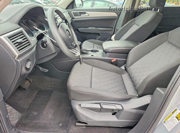 1V2AR2CA0JC516013 2018 VOLKSWAGEN ATLAS Silver Вид салону спереду