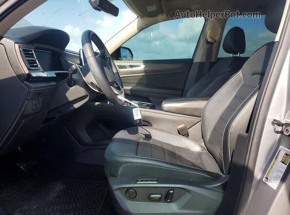 1V2BR2CA3RC514904 2024 VOLKSWAGEN ATLAS Silver Вид салону спереду