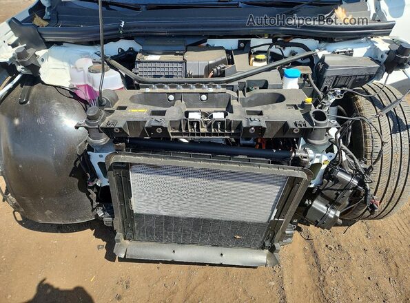 1V2CRPE80RC024044 2024 VOLKSWAGEN ID.4 White Widok wnętrza z tyłu