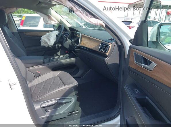 1V2DN2CA0TC540839 2026 VOLKSWAGEN ATLAS Белый Вид салона спереди