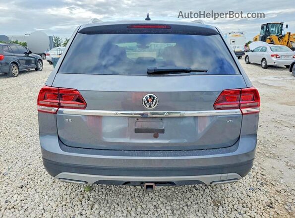 1V2DR2CA1JC589789 2018 VOLKSWAGEN ATLAS Gray Вид ззаду