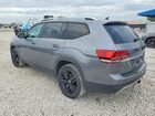 2018 Volkswagen Atlas Se Gray vin: 1V2DR2CA1JC589789