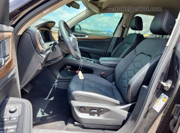 1V2DR2CA4SC523982 2025 VOLKSWAGEN ATLAS Black Вид салону спереду
