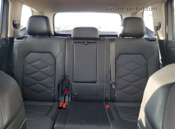 1V2DR2CA8RC509075 2024 VOLKSWAGEN ATLAS Серебряный Вид задних сидений