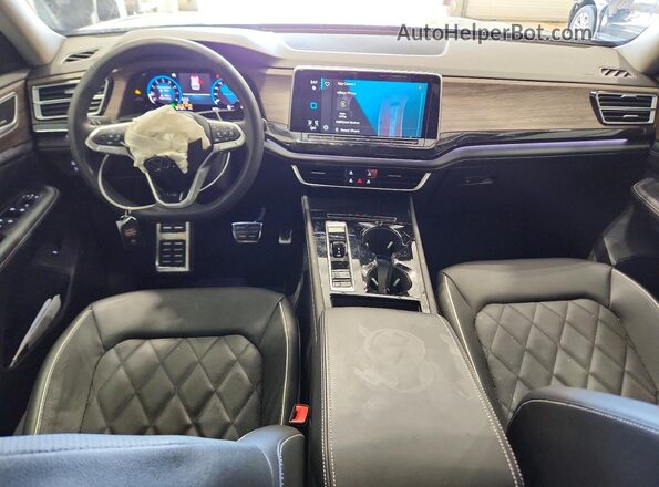 1V2FR2CA3SC575449 2025 VOLKSWAGEN ATLAS Black Vista del salpicadero