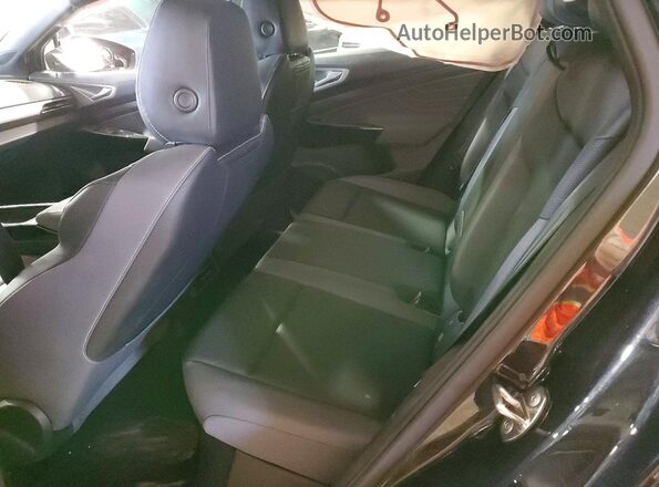 1V2GNPE87PC002410 2023 VOLKSWAGEN ID.4 Черный Вид задней части салона