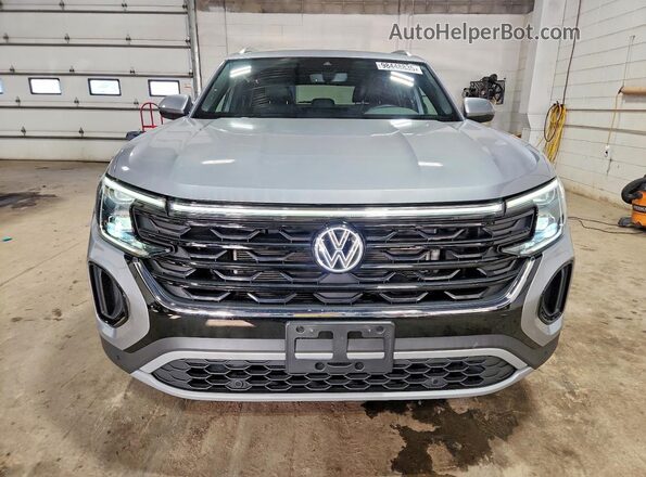 1V2HE2CA2RC232162 2024 VOLKSWAGEN ATLAS Серебряный Вид спереди