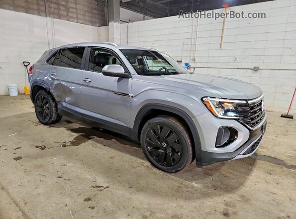 1V2HE2CA2RC232162 2024 VOLKSWAGEN ATLAS Серебряный Передняя правая четверть