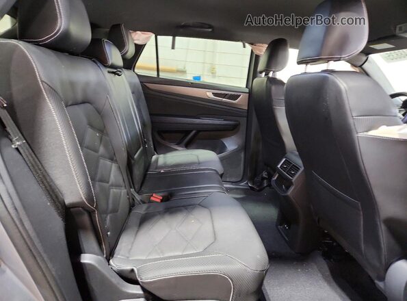 1V2HE2CA2RC232162 2024 VOLKSWAGEN ATLAS Серебряный Вид задней части салона