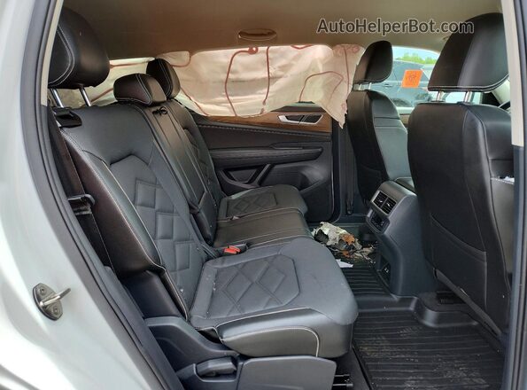 1V2HR2CA9RC537985 2024 VOLKSWAGEN ATLAS Белый Вид задней части салона