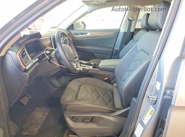 1V2HR2CA9SC558874 2025 VOLKSWAGEN ATLAS Серебряный Вид салона спереди