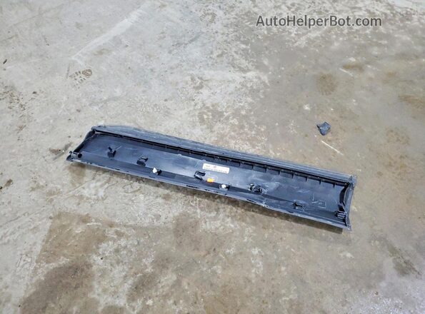 1V2KN2CA3TC532032 2026 VOLKSWAGEN ATLAS White Widok naklejki z numerem VIN