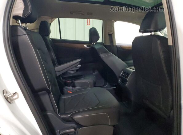 1V2KN2CA3TC532032 2026 VOLKSWAGEN ATLAS White Widok wnętrza z tyłu