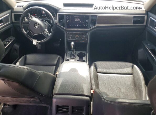 1V2LR2CA8JC518472 2018 VOLKSWAGEN ATLAS White Widok deski rozdzielczej