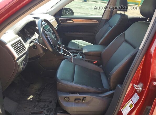 1V2MR2CA3JC545017 2018 VOLKSWAGEN ATLAS Maroon Widok wnętrza z przodu