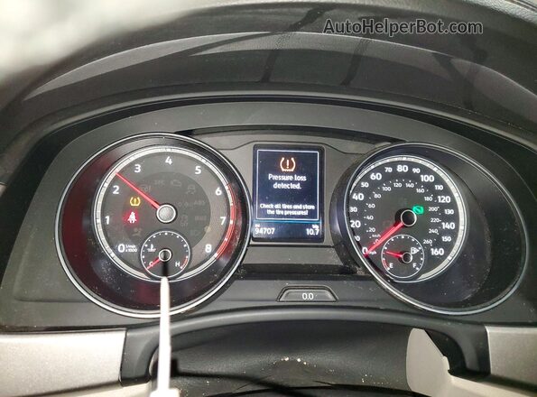 1V2PR2CA1JC576957 2018 VOLKSWAGEN ATLAS White Widok zestawu wskaźników