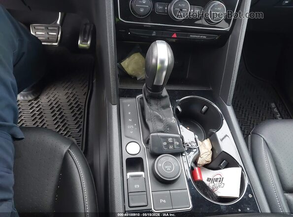 1V2RE2CA1LC211525 2020 VOLKSWAGEN ATLAS Gray Вид панелі приладів