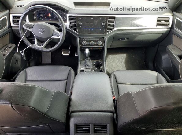 1V2SE2CA7PC214131 2023 VOLKSWAGEN ATLAS Gray Dashboard view