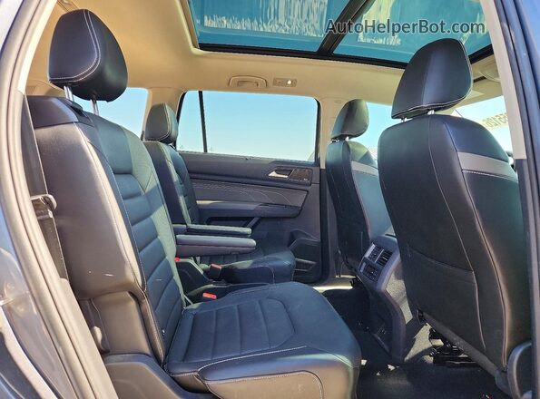 1V2TR2CA2MC550726 2021 VOLKSWAGEN ATLAS Charcoal Widok wnętrza z tyłu