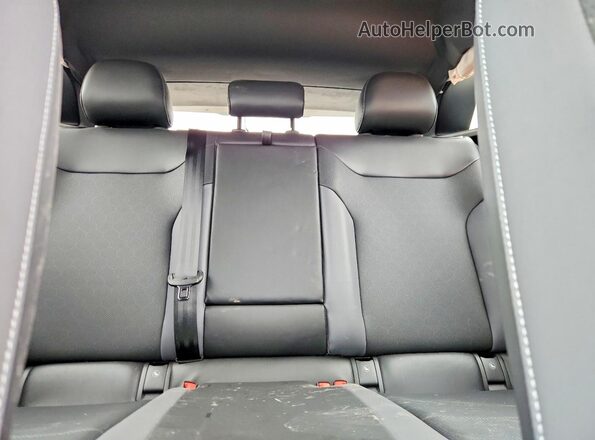 1V2VRPE86RC002834 2024 VOLKSWAGEN ID.4 Серебряный Вид задних сидений