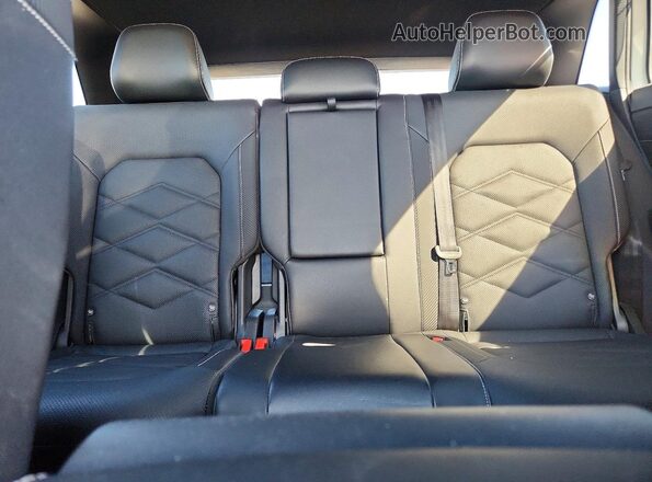 1V2WE2CA6SC200148 2025 VOLKSWAGEN ATLAS White Вид задніх сидінь