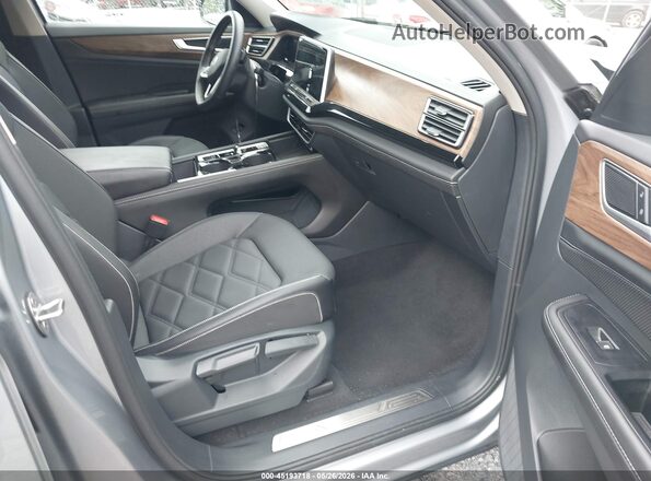 1V2WR2CA1SC567446 2025 VOLKSWAGEN ATLAS Silver Вид салону спереду