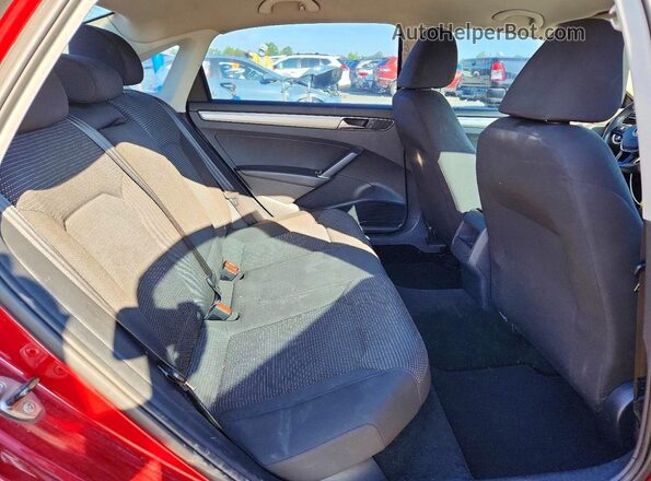 1VWAT7A39HC025337 2017 VOLKSWAGEN PASSAT Красный Вид задних сидений