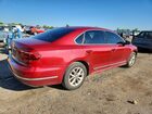 2017 Volkswagen Passat S Красный vin: 1VWAT7A39HC025337