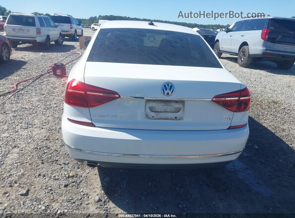 1VWBA7A37JC006236 2018 VOLKSWAGEN PASSAT White 