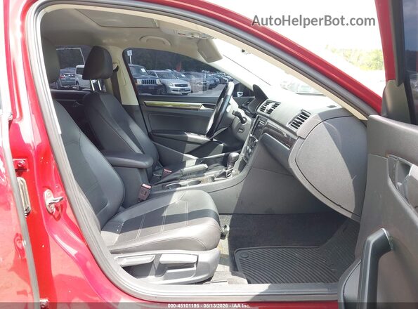1VWBT7A36HC044982 2017 VOLKSWAGEN PASSAT Red Widok wnętrza z przodu
