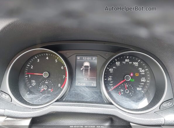 1VWBT7A36HC044982 2017 VOLKSWAGEN PASSAT Red Widok tylnych siedzeń