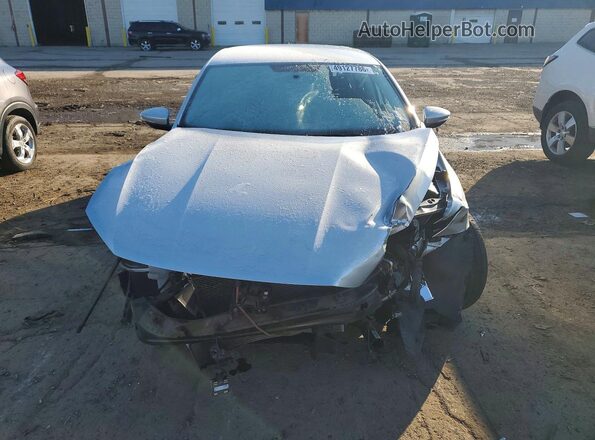 1VWDT7A35HC044092 2017 VOLKSWAGEN PASSAT Серебряный Вид спереди