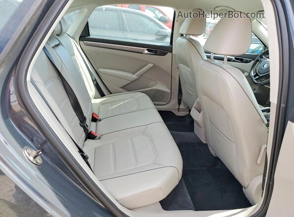 1VWDT7A37HC063291 2017 VOLKSWAGEN PASSAT Угольный Вид задних сидений
