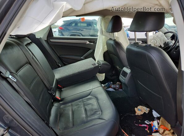 1VWDT7A38HC026086 2017 VOLKSWAGEN PASSAT Серый Вид задних сидений