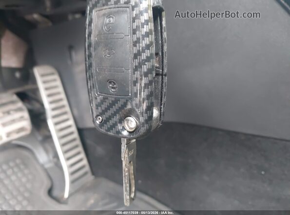 1VWDT7A3XHC076844 2017 VOLKSWAGEN PASSAT Серый Вид панели приборов