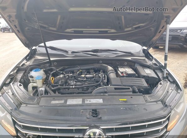 1VWDT7A3XHC076844 2017 VOLKSWAGEN PASSAT Серый Вид сзади