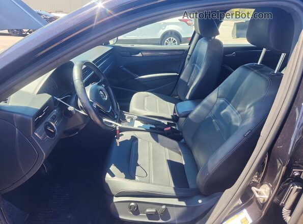 1VWMA7A32MC017366 2021 VOLKSWAGEN PASSAT Черный Вид салона спереди