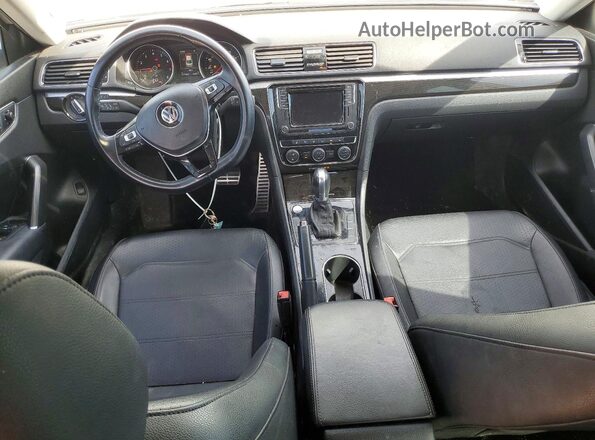 1VWMA7A36KC002575 2019 VOLKSWAGEN PASSAT Белый Вид панели приборов