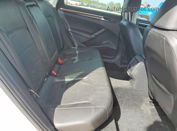 1VWMA7A36KC002575 2019 VOLKSWAGEN PASSAT Белый Вид задних сидений