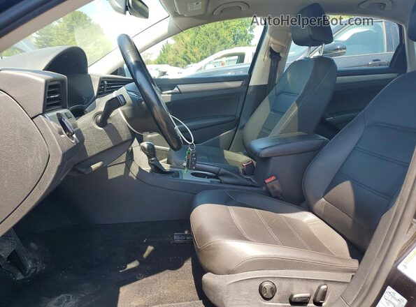 1VWWA7A33LC010465 2020 VOLKSWAGEN PASSAT Черный Вид салона спереди