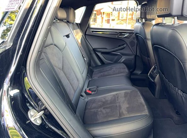 WP1AB2A50GLB55921 2016 PORSCHE MACAN Черный Вид салона спереди