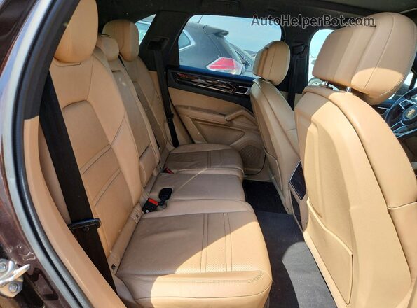WP1AA2AYXKDA04052 2019 PORSCHE CAYENNE Burgundy Rear interior view