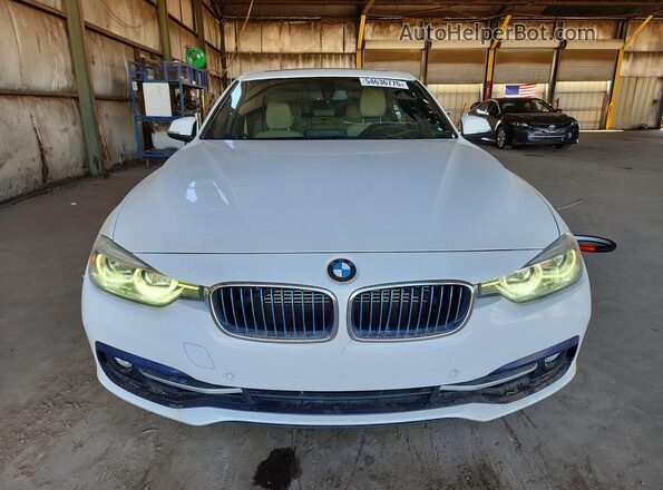 WBA8E1C52JA756813 2018 BMW OTHER White Widok z tyłu