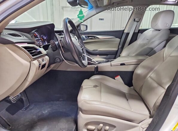 1G6AR5SX2H0141779 2017 CADILLAC CTS Белый Вид панели приборов