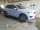 2017 Volkswagen Touareg Wolfsburg Белый vin: WVGRF7BP1HD000355