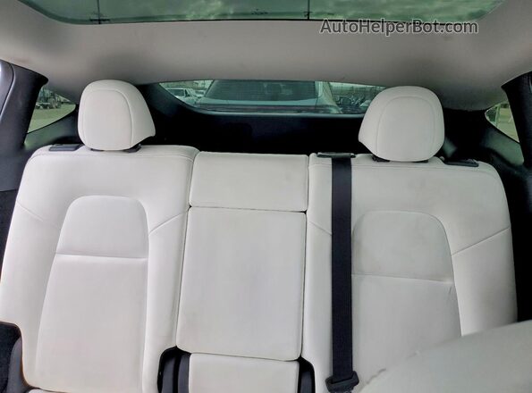 7SAYGDEF5PF738880 2023 TESLA MODEL White Vista interior trasera