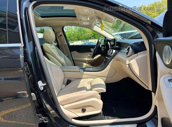 WDC0G8EB8LF685591 2020 MERCEDES-BENZ GLC-CLASS Black წინა პანელის ხედი